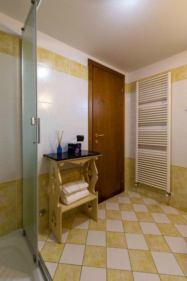 Chez Nous Hotel Massarosa Bagian luar foto