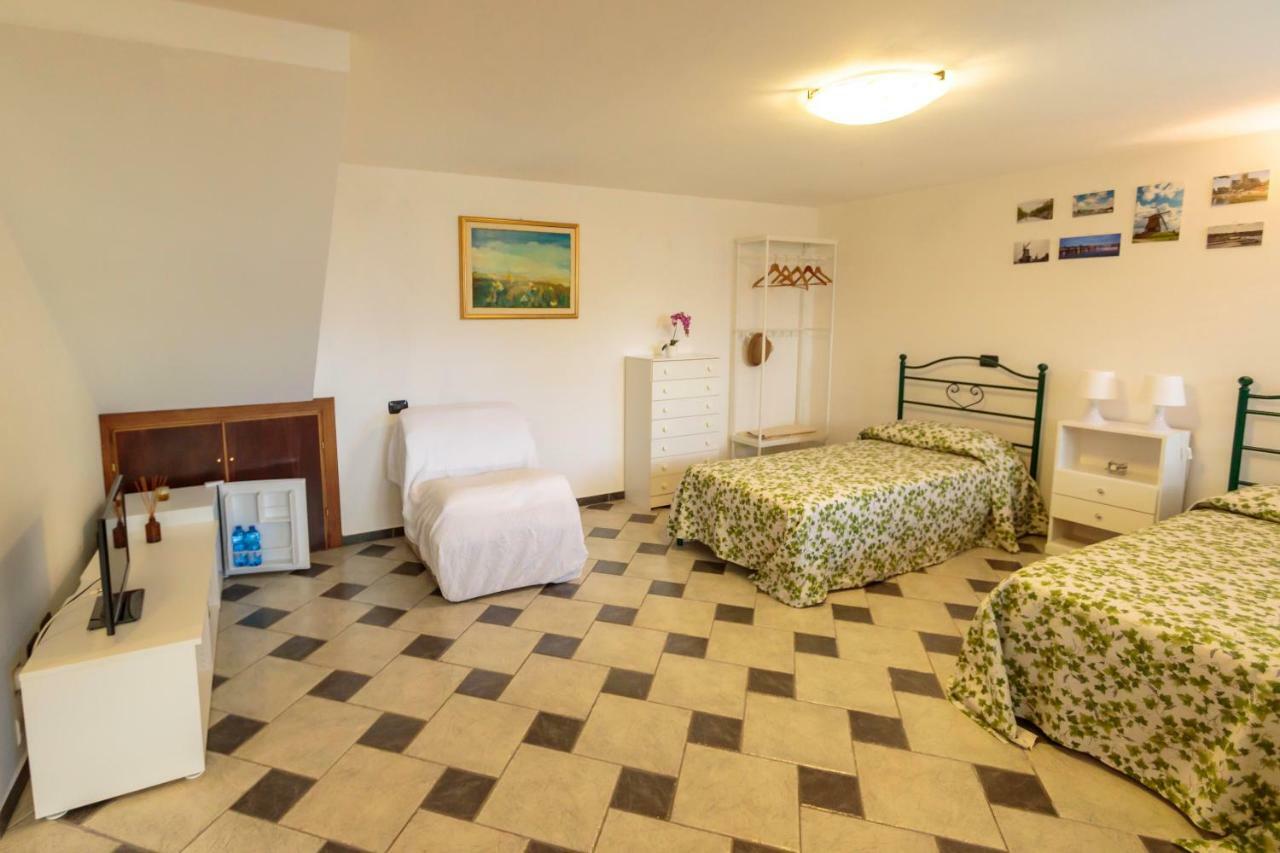 Chez Nous Hotel Massarosa Bagian luar foto