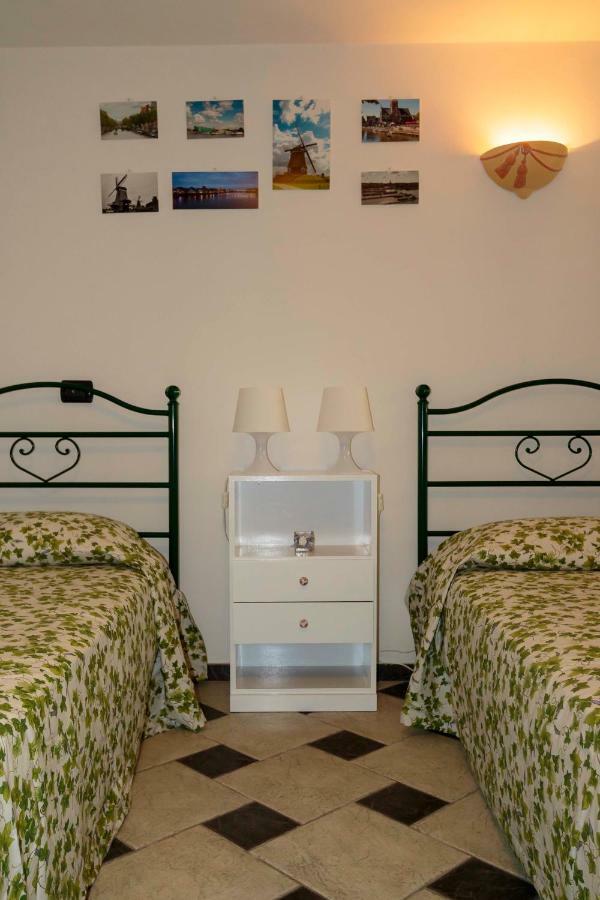 Chez Nous Hotel Massarosa Bagian luar foto